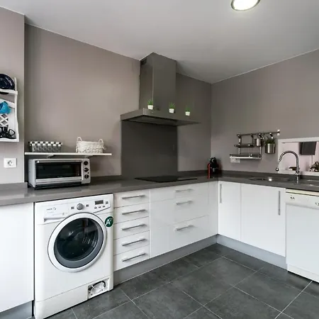 Behouse Mairena * 梅里那德奥拉菲